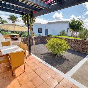 https://ona-las-casitas.in-canary-islands.com